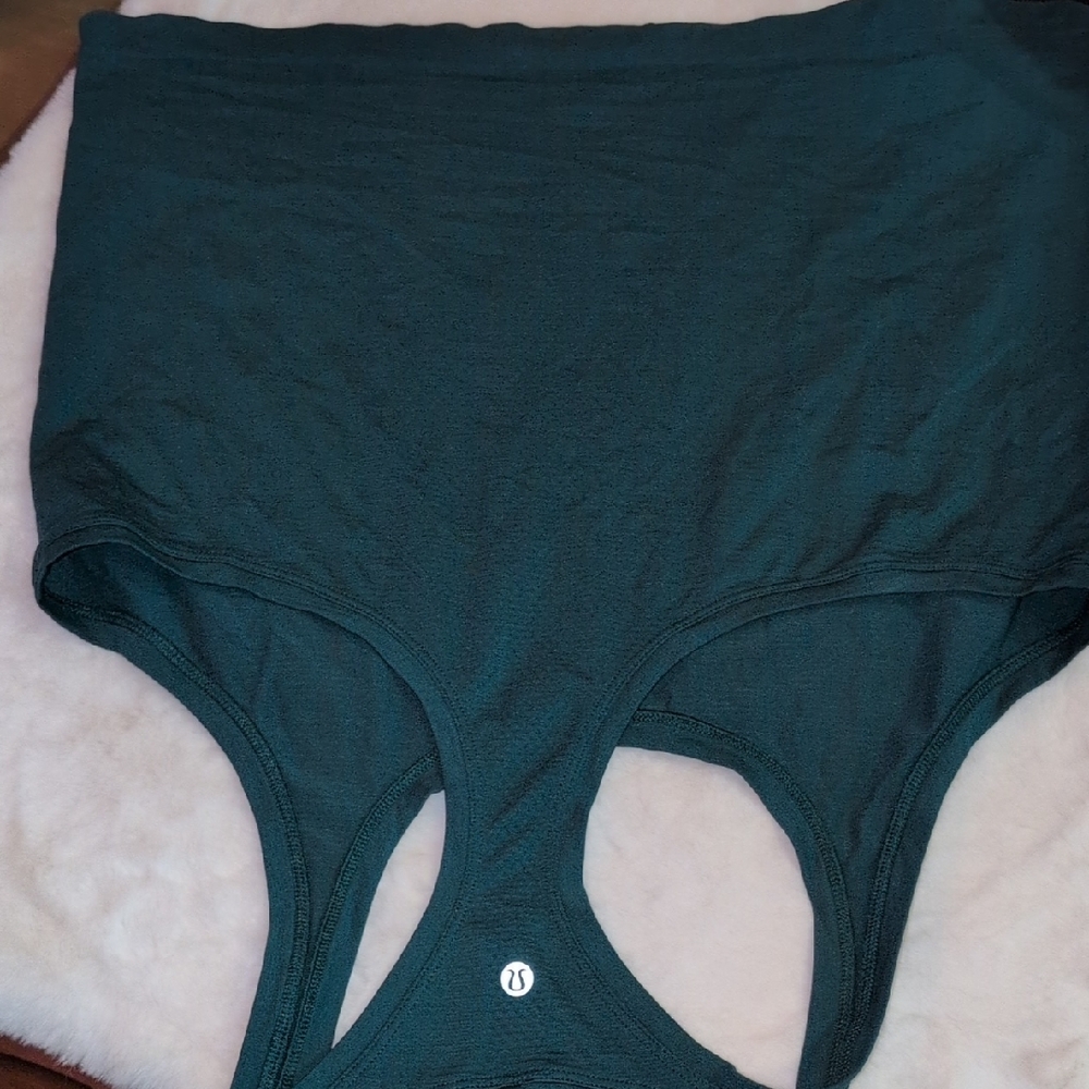 Lululemon Racerback Tank Top - Picture 4 of 5
